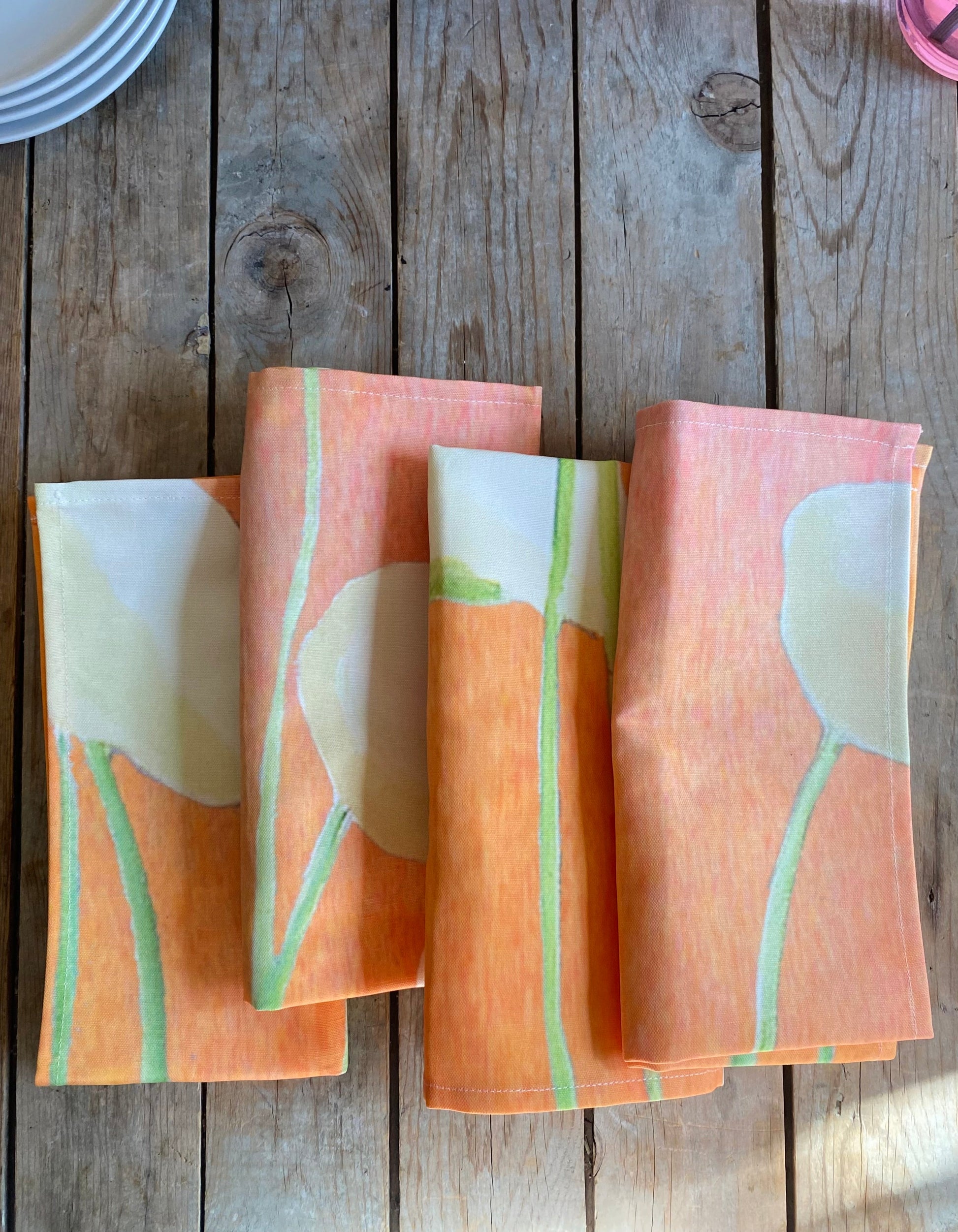 💚 Napkin Set: Cream Flowers on Orange