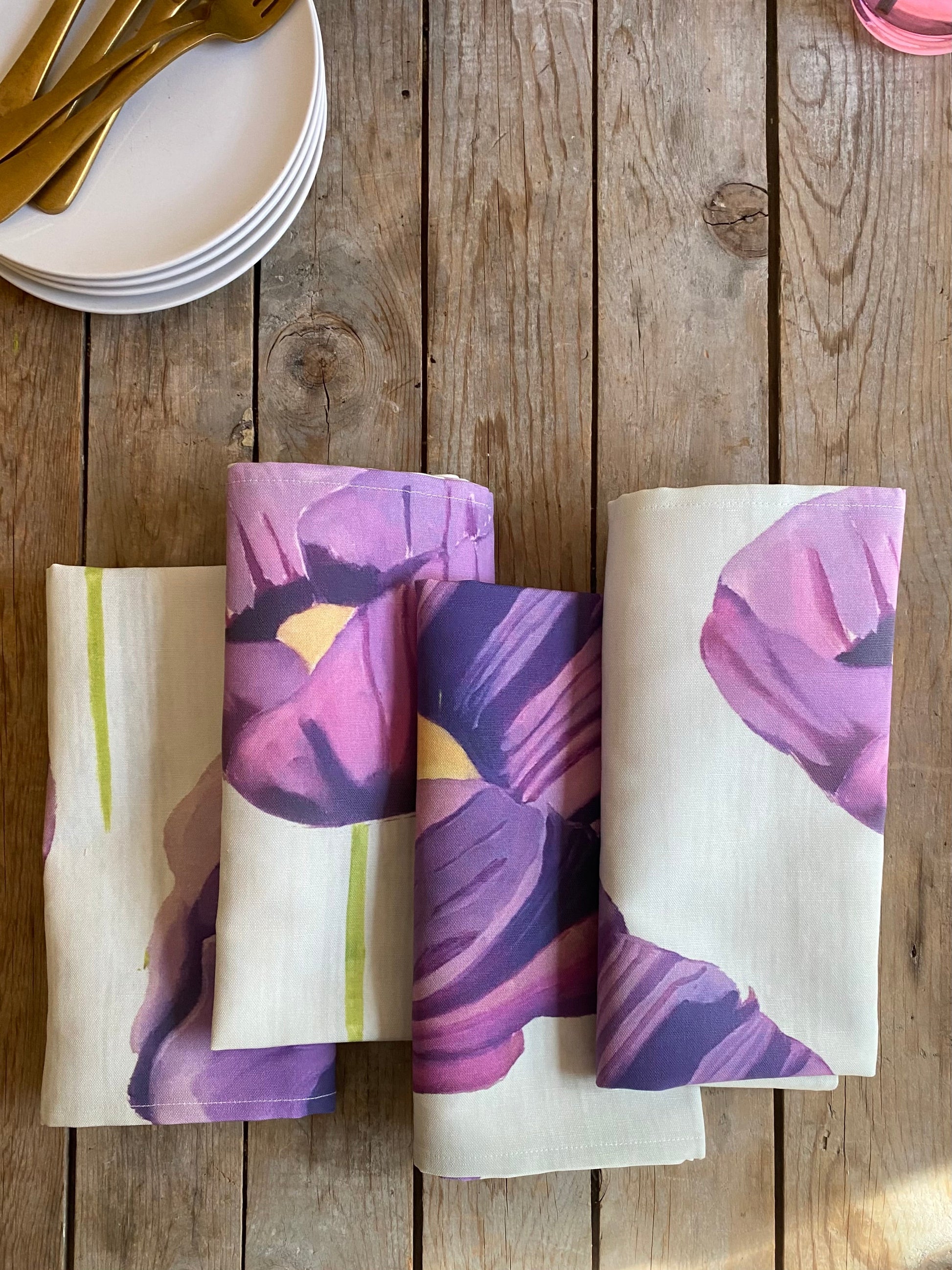 💚Napkin Set: Purple Poppies on Snow