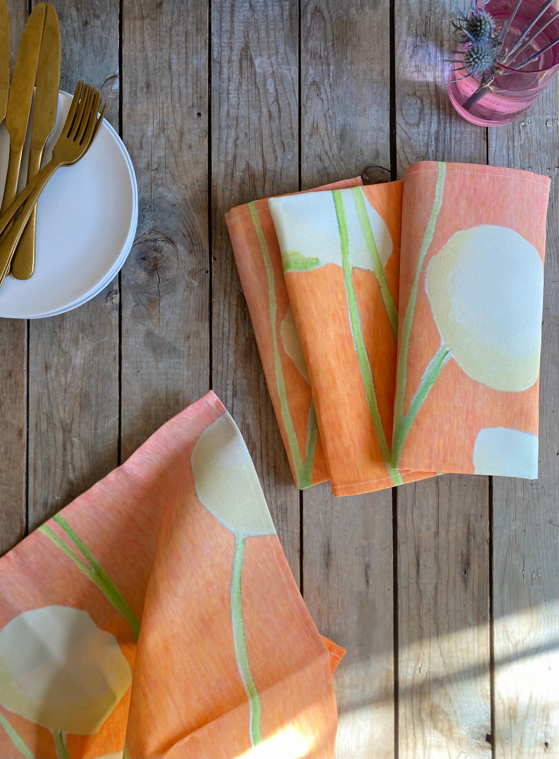 💚 Napkin Set: Cream Flowers on Orange