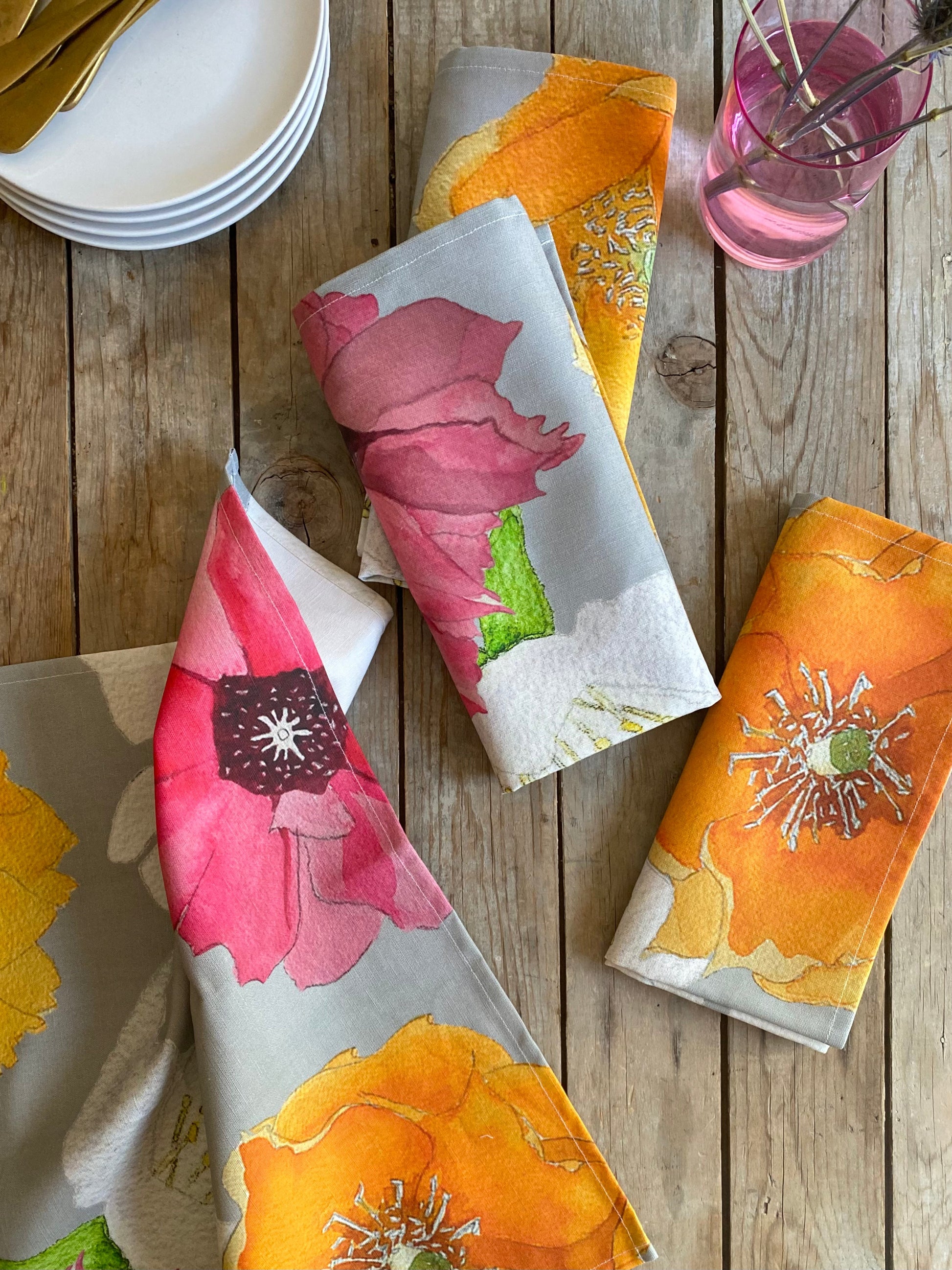 💚 Napkin Set: Cactus Flowers on Grey