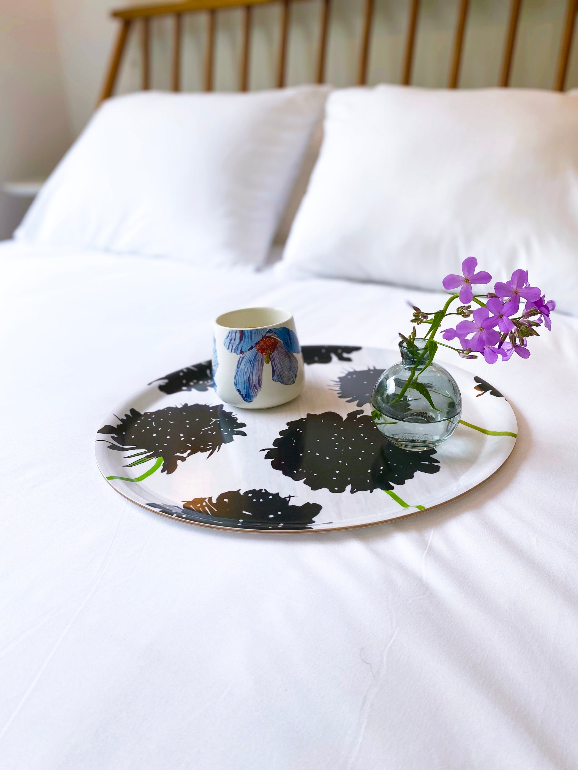 💚 Swedish Serving Tray:  Black Scabiosa on Snow