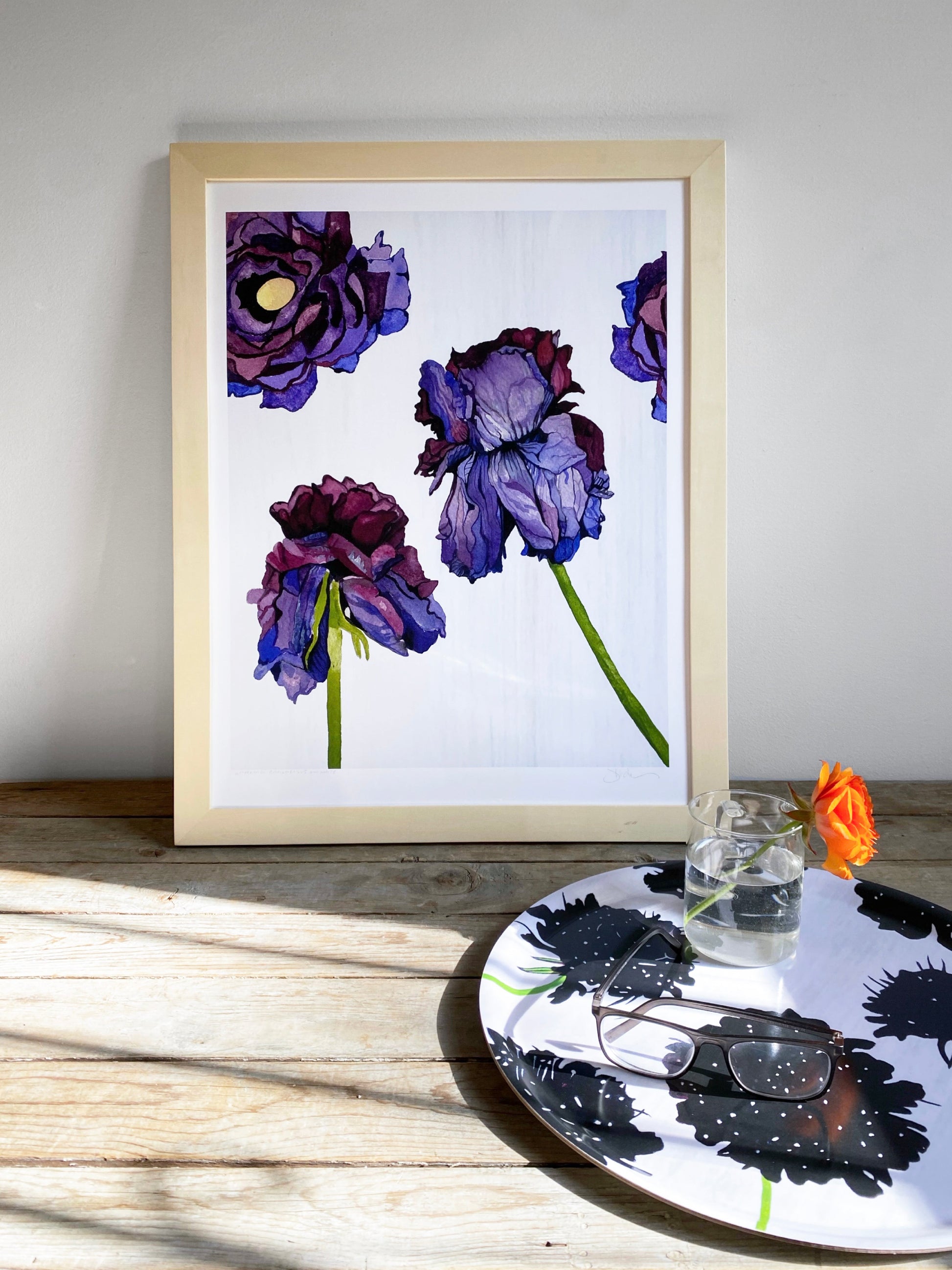 💚 Swedish Serving Tray:  Black Scabiosa on Snow