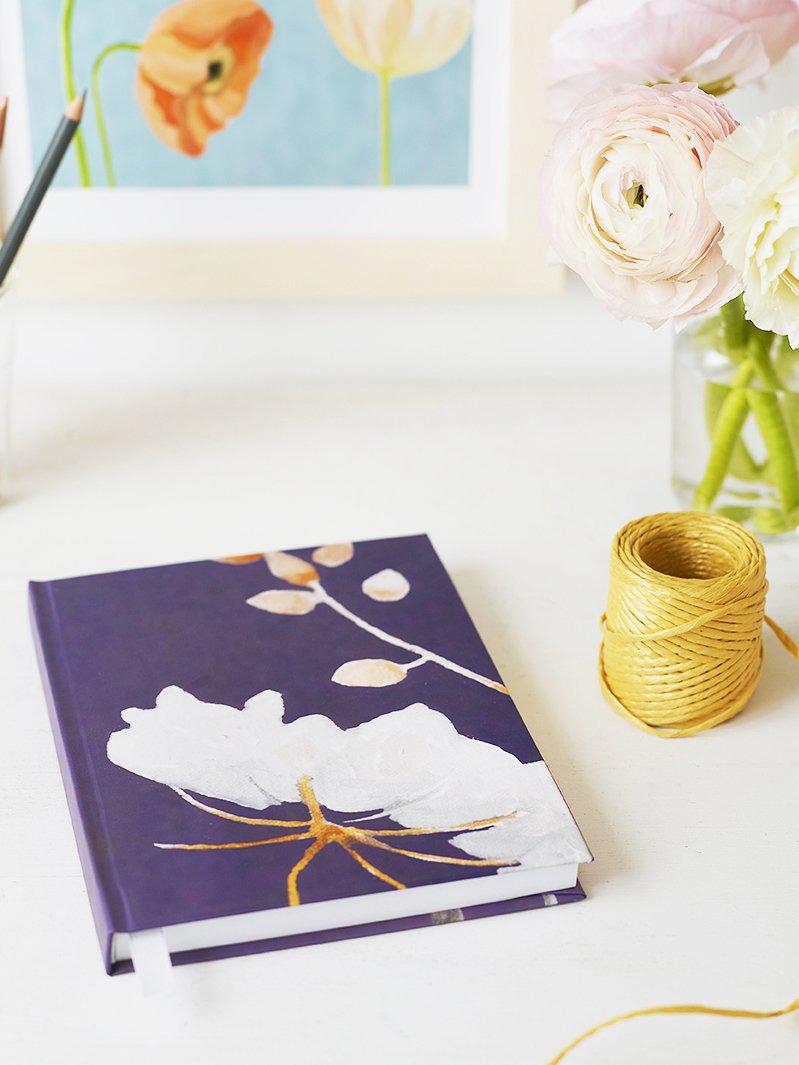 💚 Journal: Big White Flower on Plum