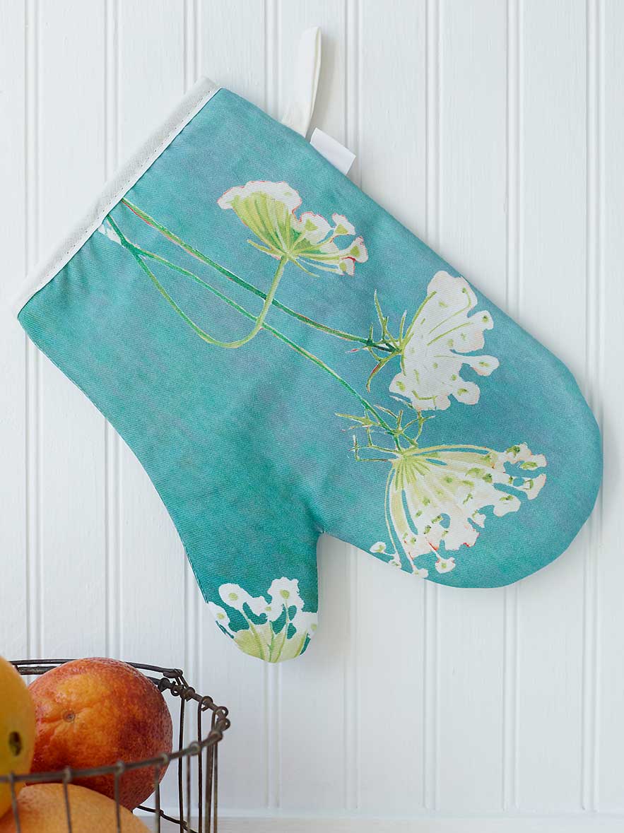💚 Oven Mitt: Queen Anne's Lace on Teal