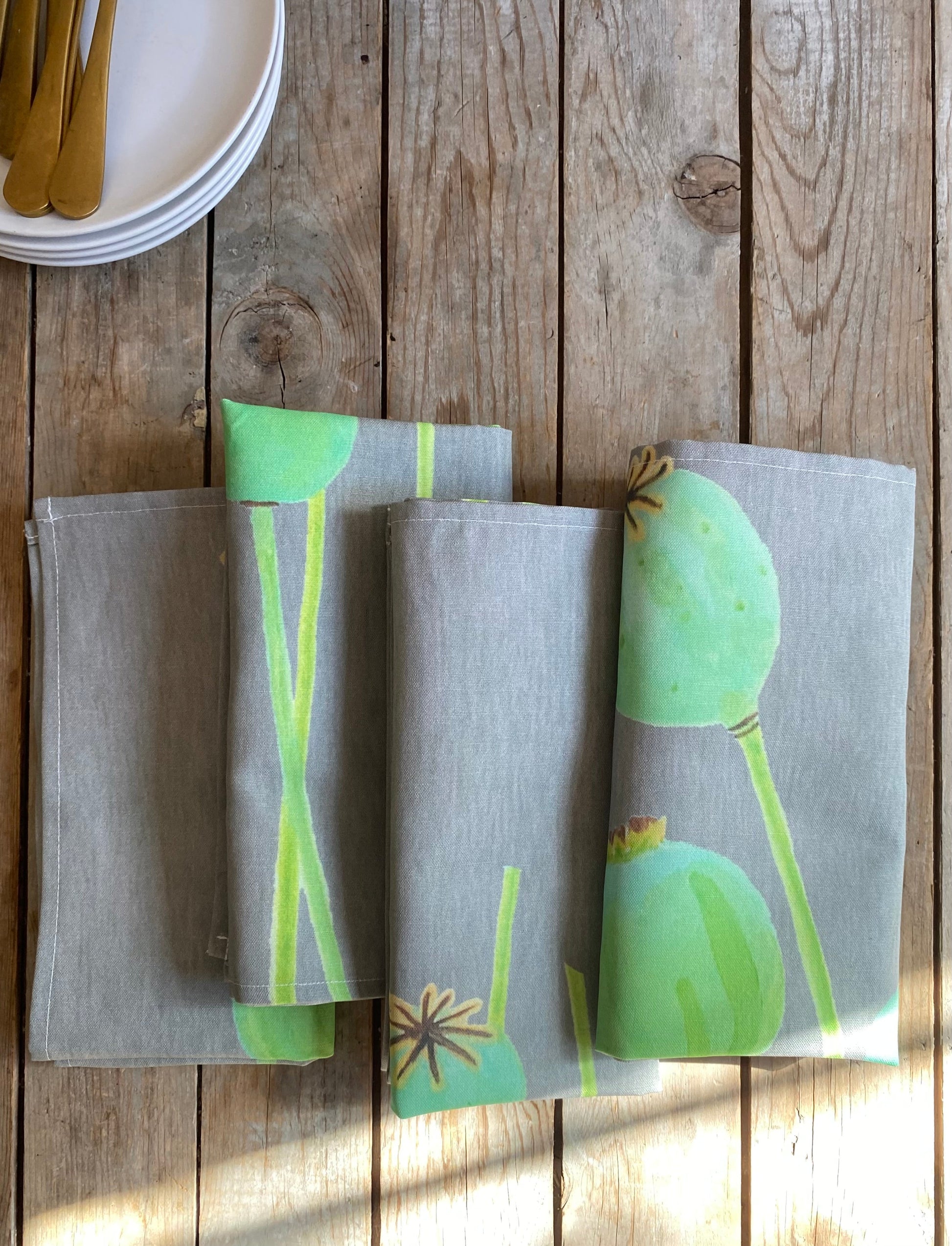 💚 Napkin Set: Poppy Pods on Grey