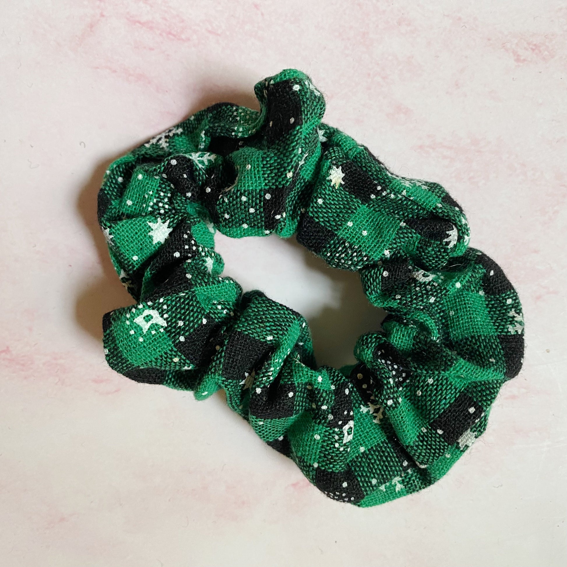🧡 Merry Plaid Scrunch Set Of 4