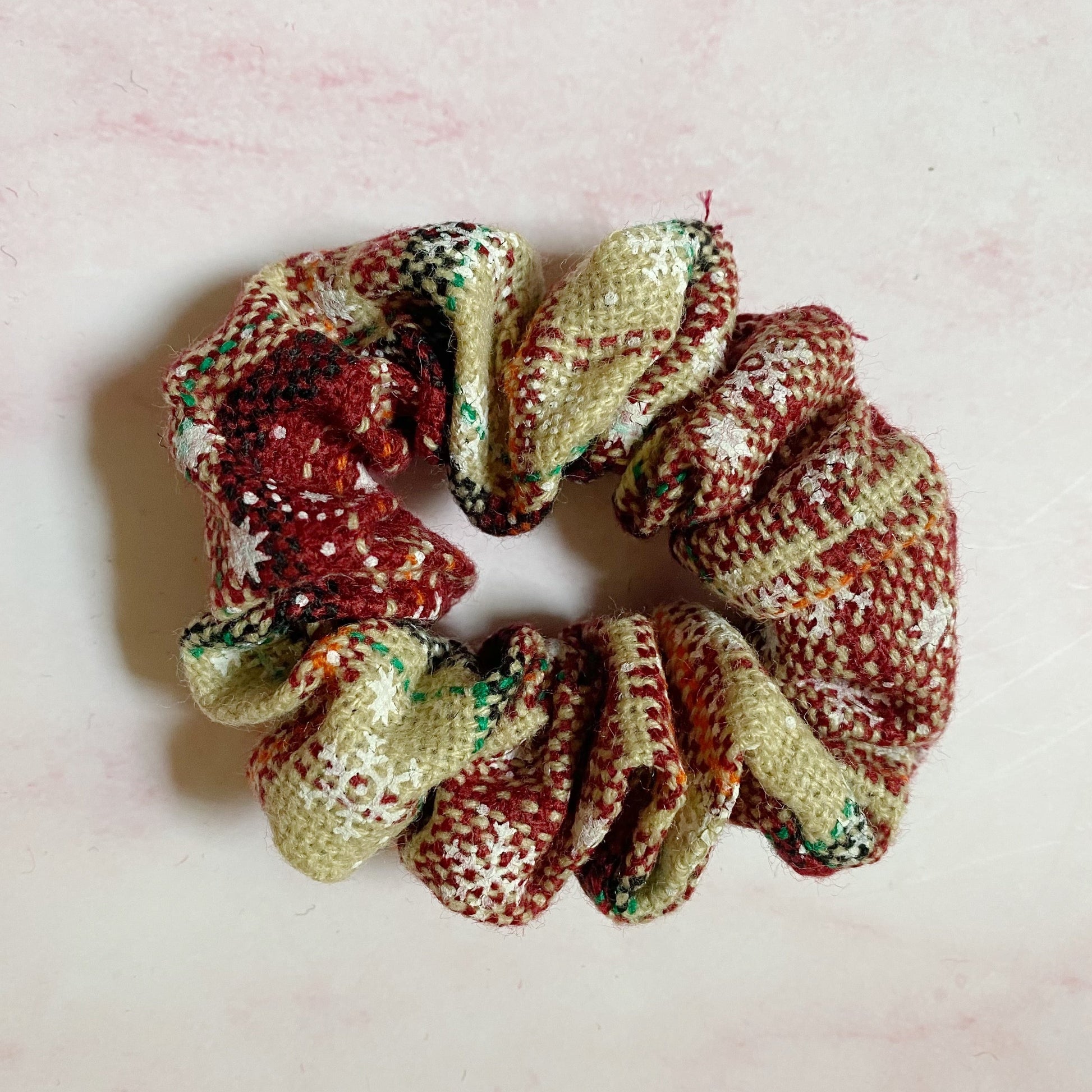 🧡 Merry Plaid Scrunch Set Of 4