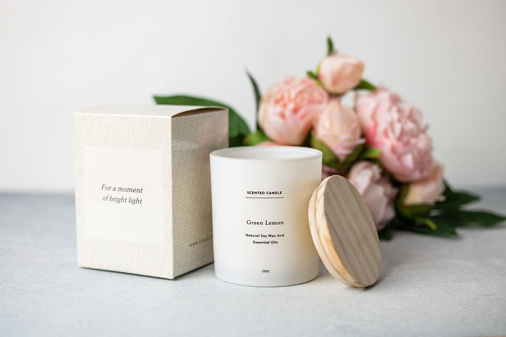 The Perfect Holiday Gift to Pamper Mom- Spa Gift Box