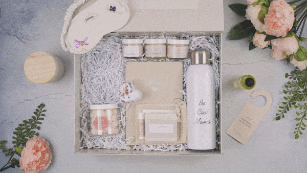 The Perfect Holiday Gift to Pamper Mom- Spa Gift Box