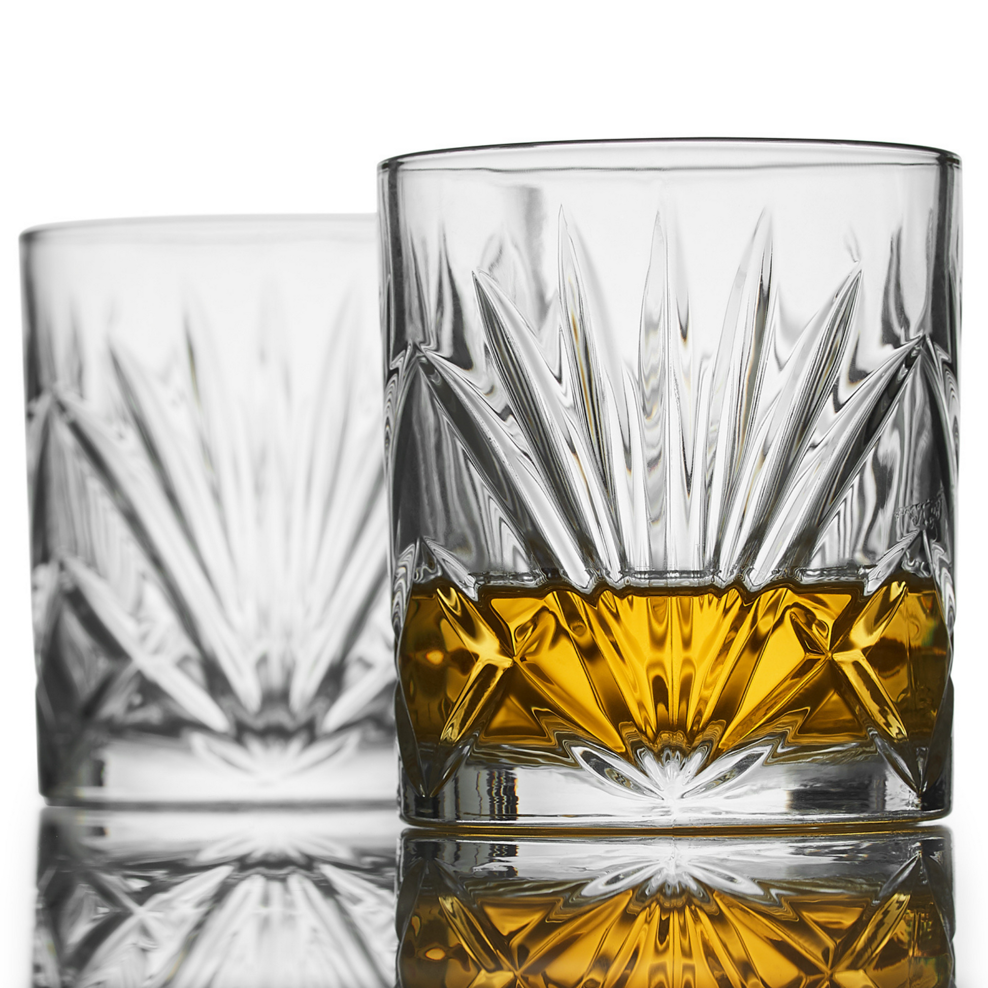 Crystal Whiskey Glass – Where Craft Meets Ceremony - Palm Glass Edition