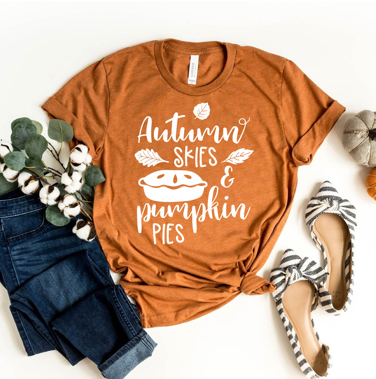 🤎 Autumn Skies & Pumpkin Pies T-shirt