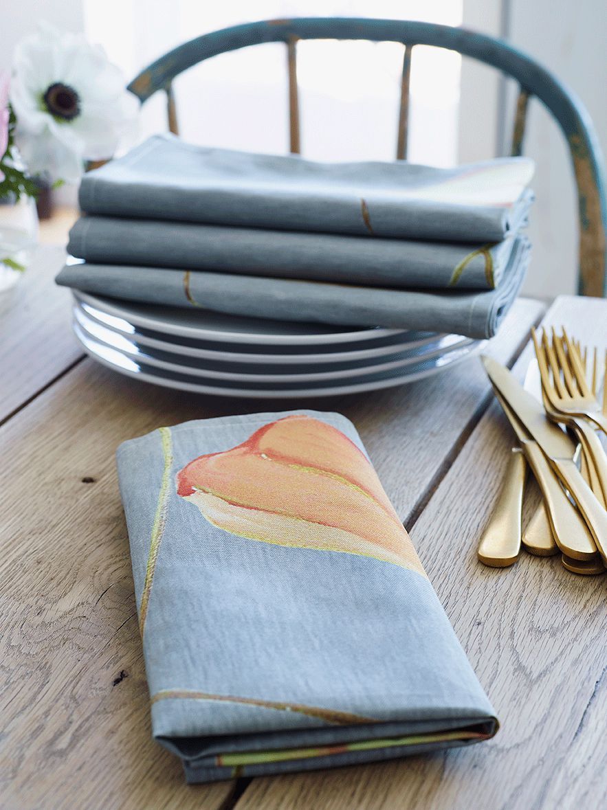 💚 Napkin Set: Three Lanterns on Grey