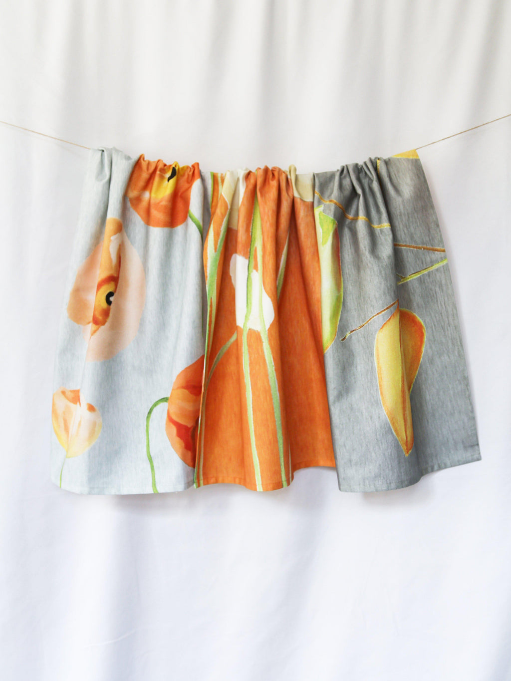 💚 Tea Towel: Cream Flowers on Orange