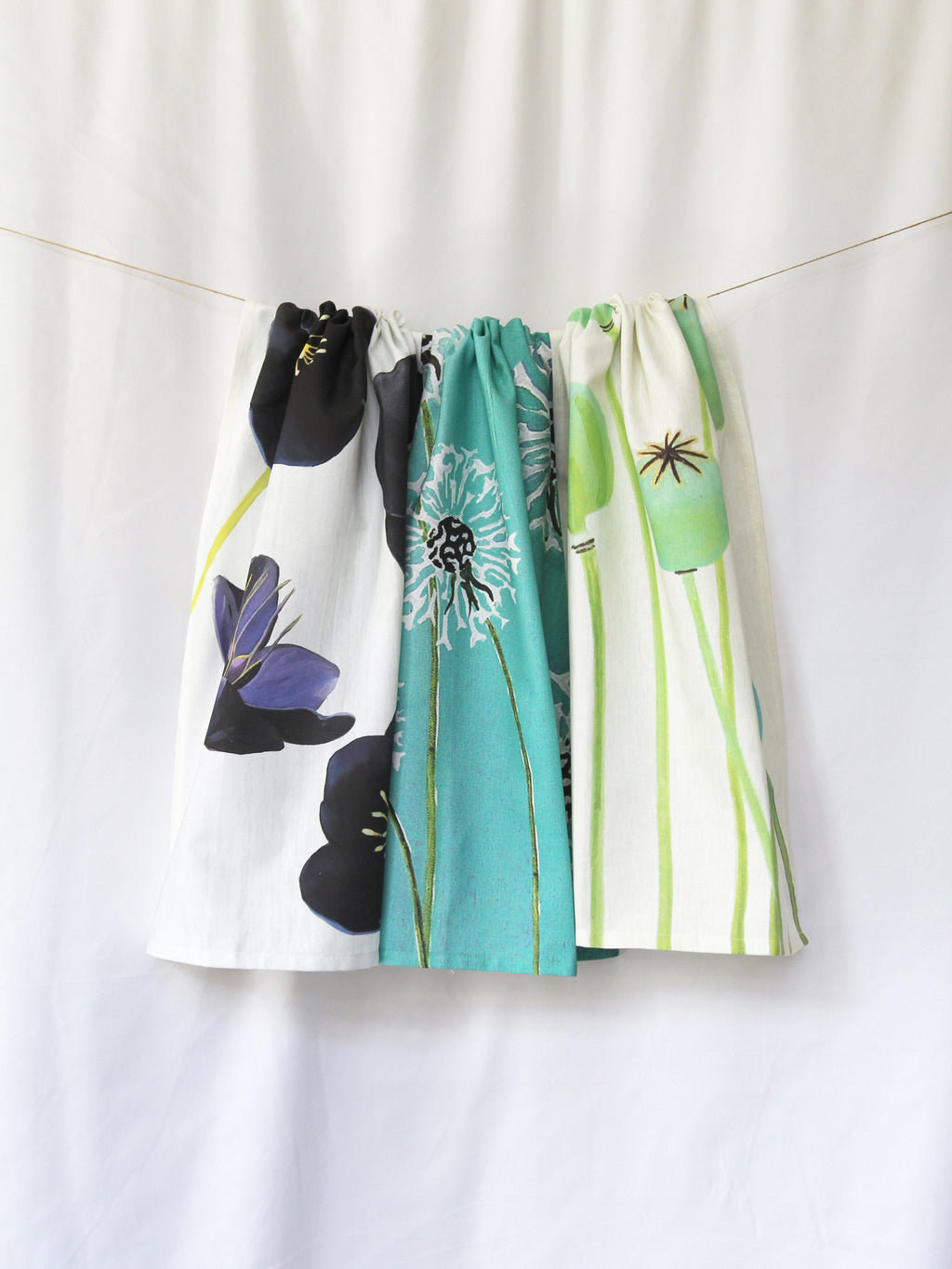 💚 Tea Towel: Dandelions on Aqua